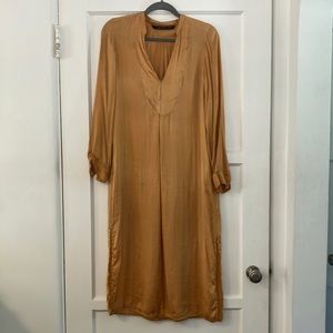 Beautiful Zara tunic in silky poppy color.